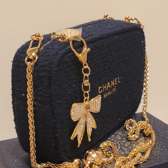 Chanel Black and Gold Cosmetic Pouch - Picture 3 of 6